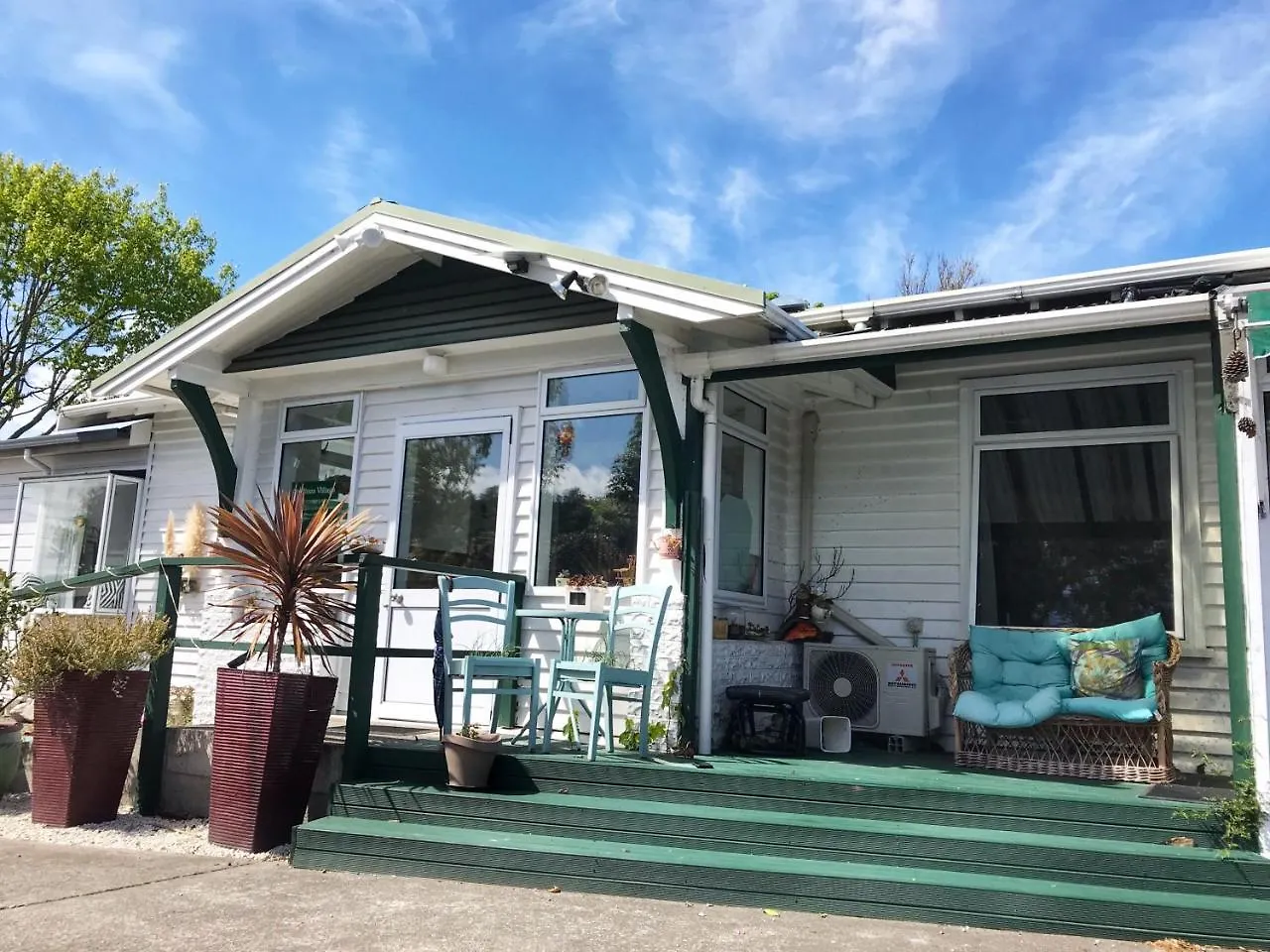 ** Guest house Studious Village Christchurch New Zealand