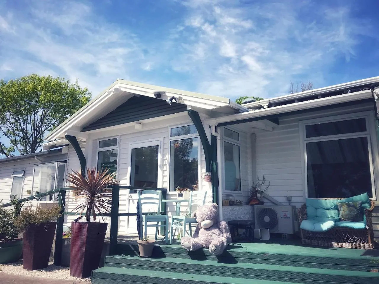 Studious Village Christchurch Guest house
